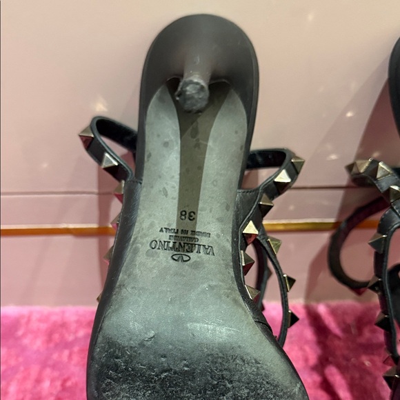Valentino Black RockStud Pumps - Picture 4 of 8